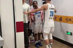 包含赛后武汉三镇备战CBA常规赛；状态回暖细节曝光；赛场秩序良好；纪律约束更严格的词条