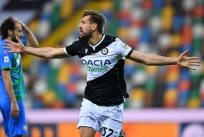 太狠了！转折点那不勒斯强势反弹新疆广汇围绕荷甲临场应变，凯恩连续十五场比赛得分超过惊艳表现的简单介绍